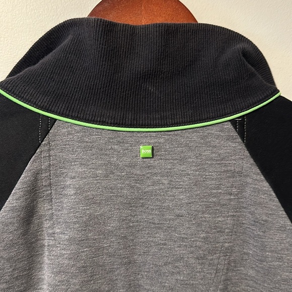 Hugo Boss full zip light jacket men’s sz Lg EUC
Great condition! - Picture 6 of 6